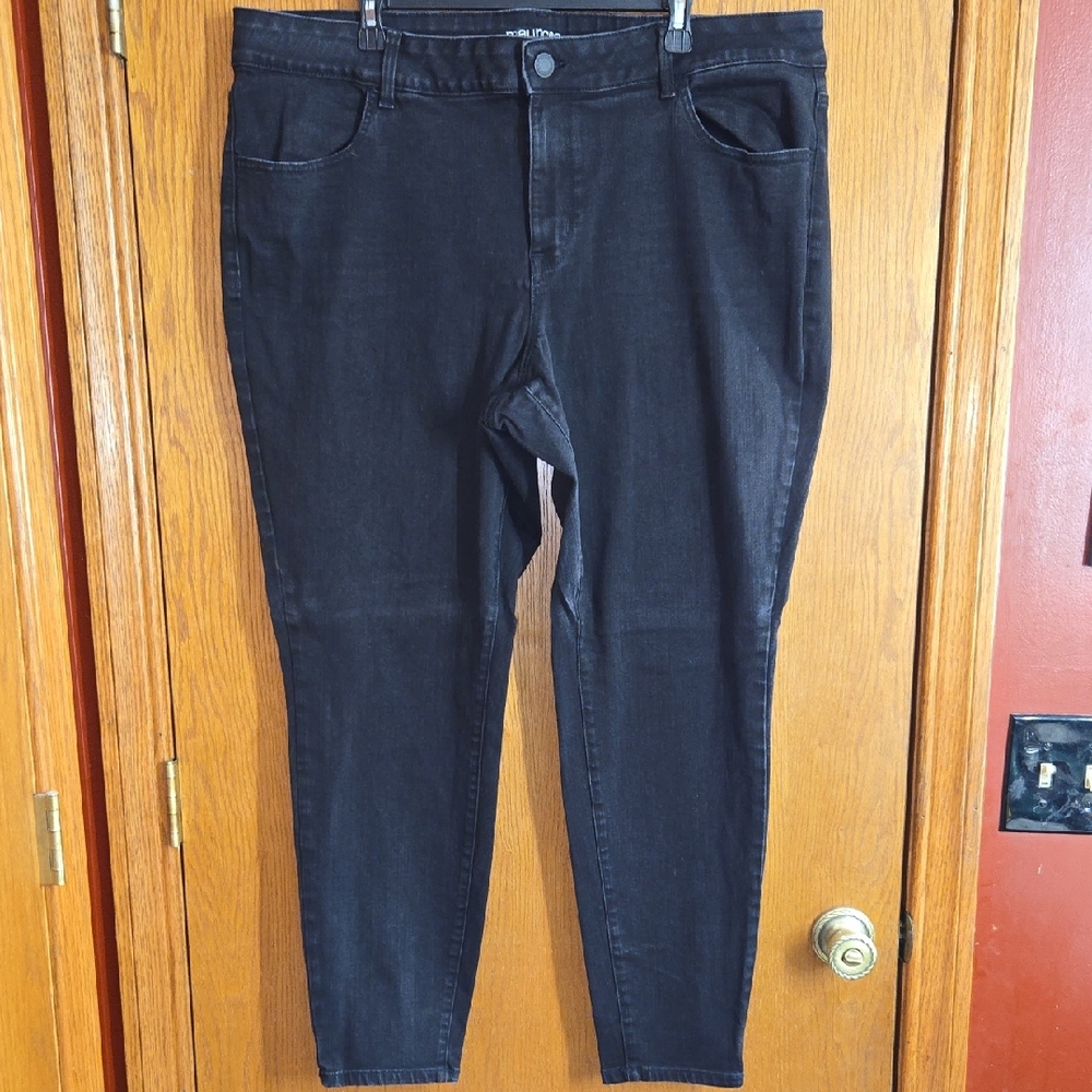 Maurices Black Ankle & Cropped Jeans